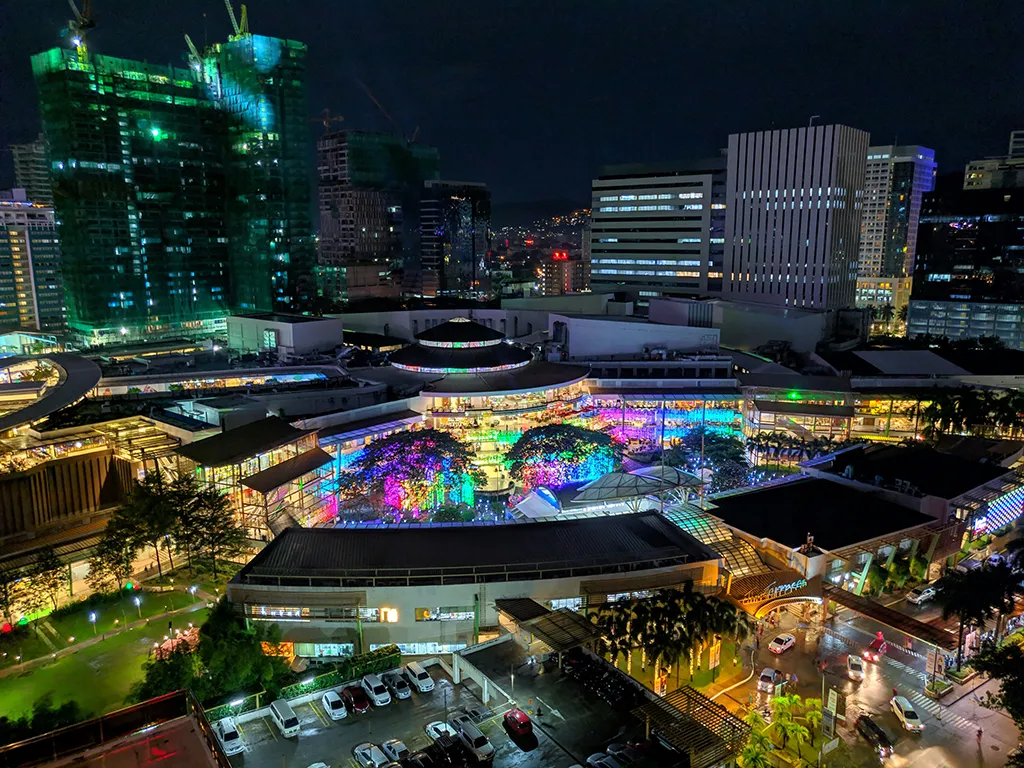 Cebu is a land of contrasts, modern and historic! This is one of the characteristics that make Cebu one of the Best Places to Visit in the Philippines.