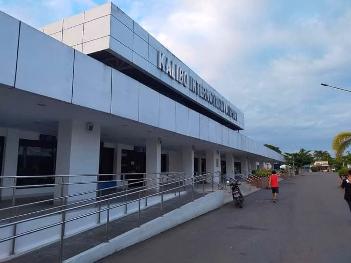 A picture of the Kalibo Airport Terminal, one of the nearest to Boracay.