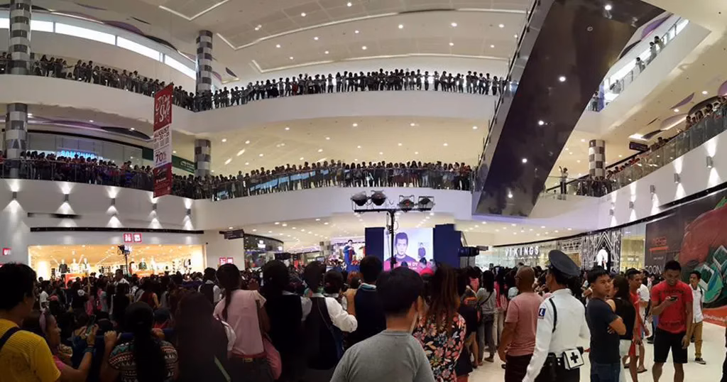 Here is a picture of the SM Mall in Bacolod during a special event. As you can see, this is a very well-known site among the locals!