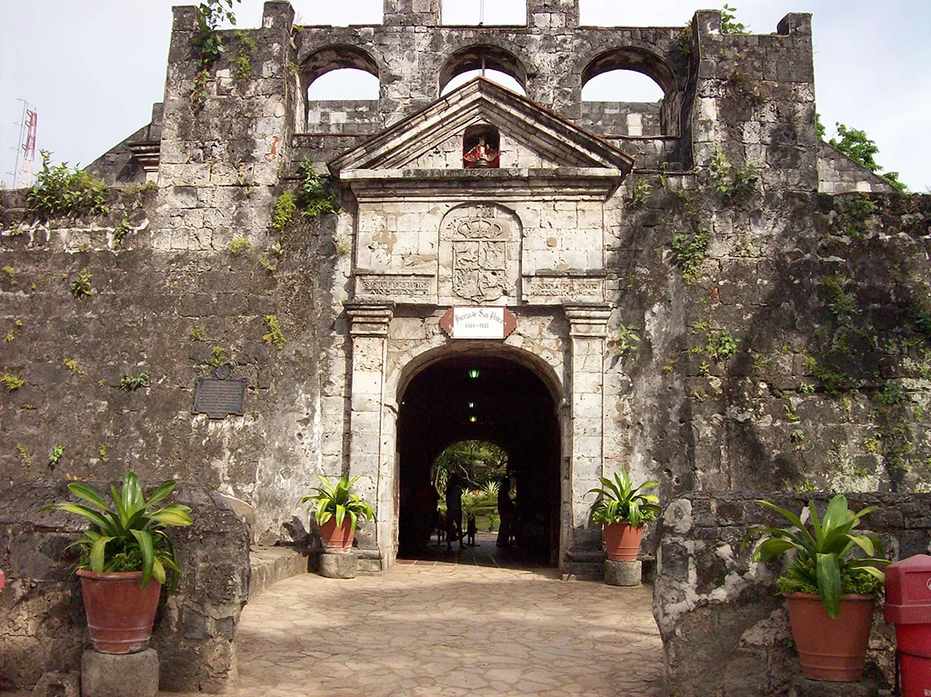 The Enterance to Fort San Pedro - Built by the Spanish under Miguel López de Legazpi in 1565.
